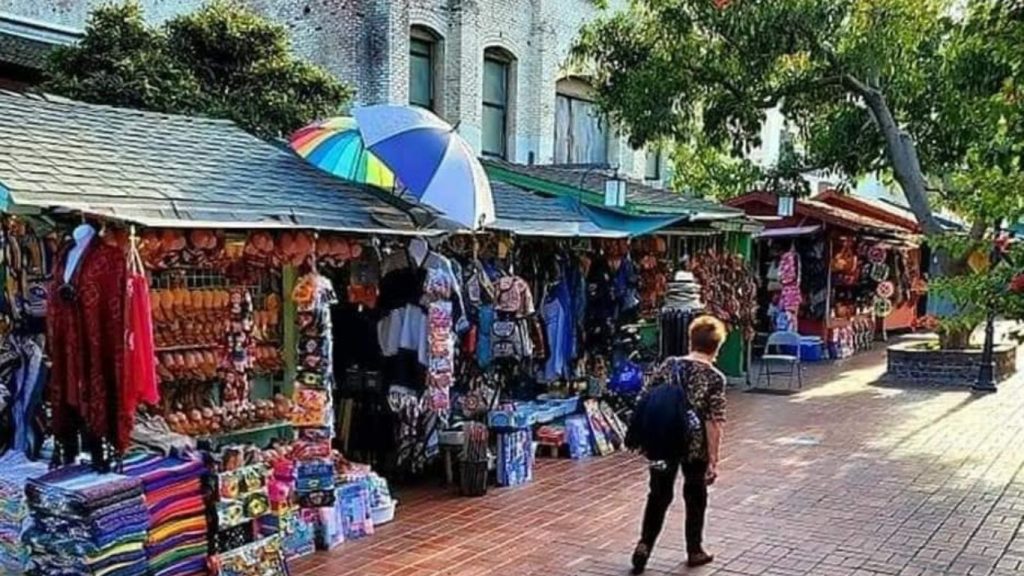 Explore the Historic Olvera Street